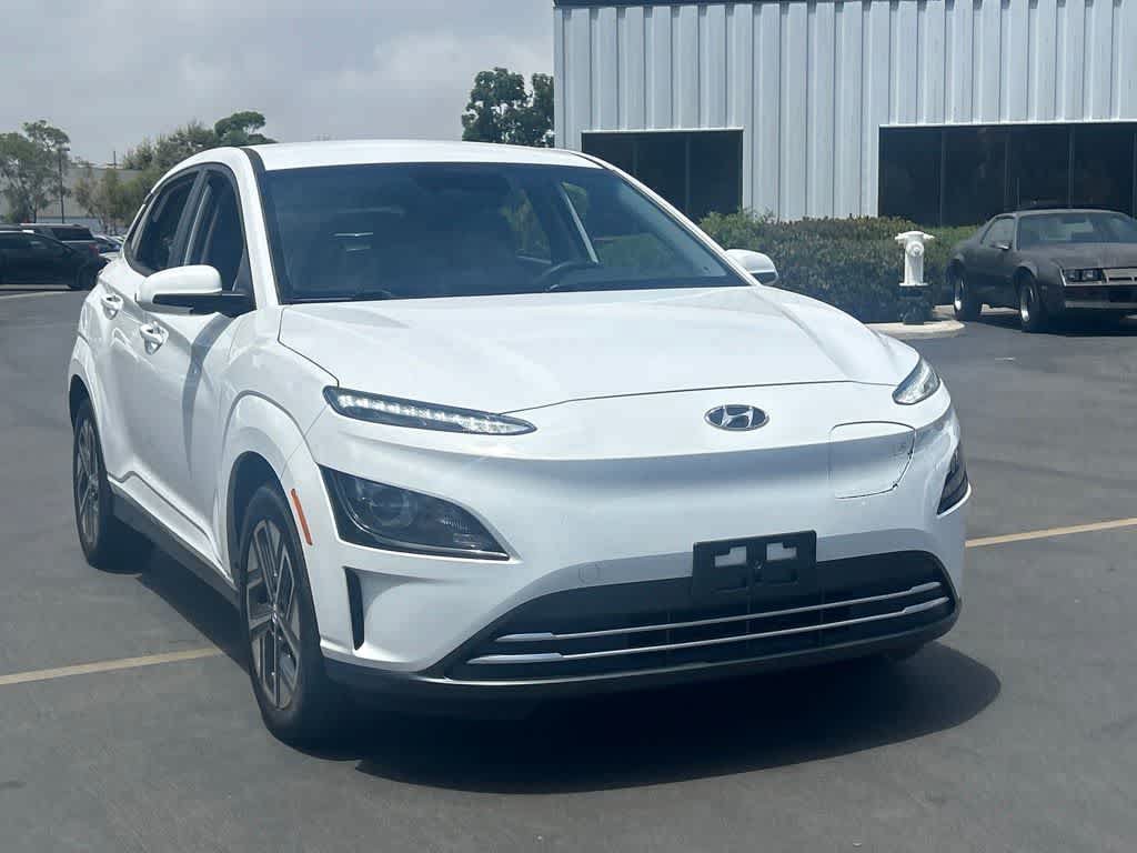 Used 2023 Hyundai Kona SE FWD image 4