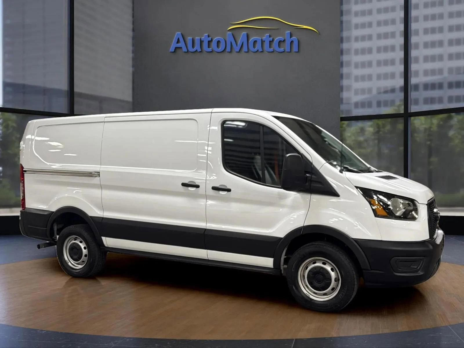 Used 2024 Ford Transit 250 Low Roof RWD image 14