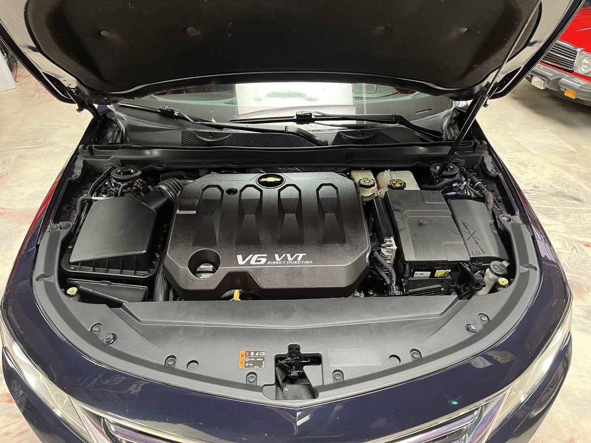 Used 2017 Chevrolet Impala Premier FWD image 31