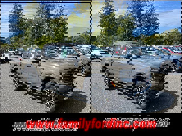 New 2025 Ford Ranger Lariat w/ FX4 Off-Road Package image 1