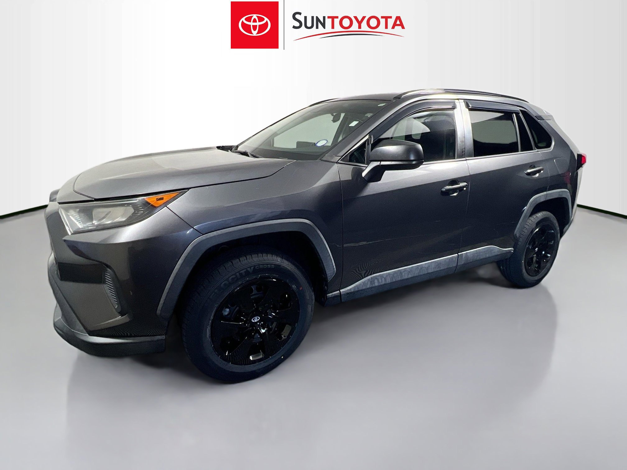 Used 2019 Toyota RAV4 LE FWD image 9