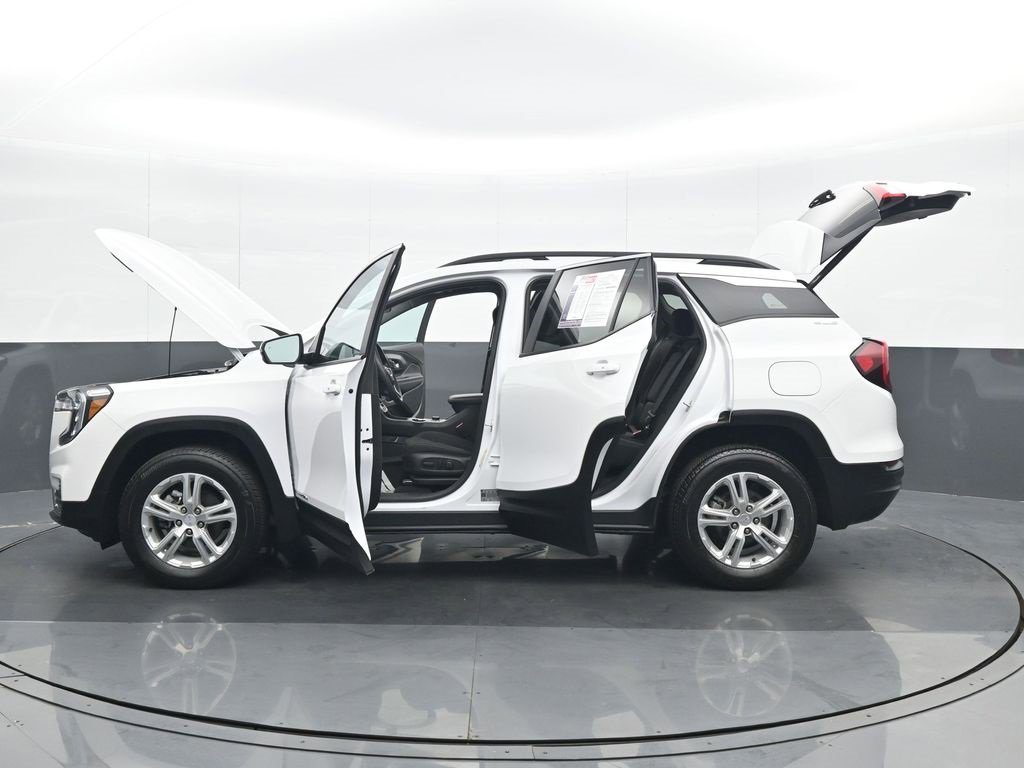 Used 2023 GMC Terrain SLE w/ Driver Convenience Package image 27