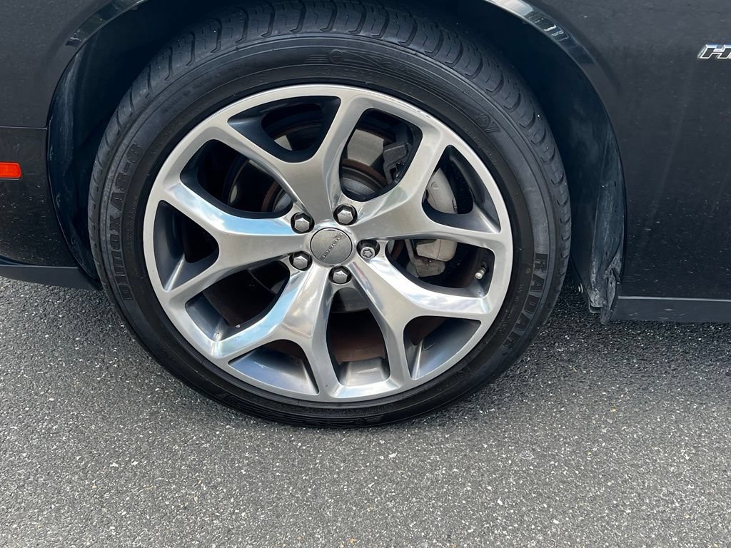 Used 2016 Dodge Challenger R/T Plus RWD image 10