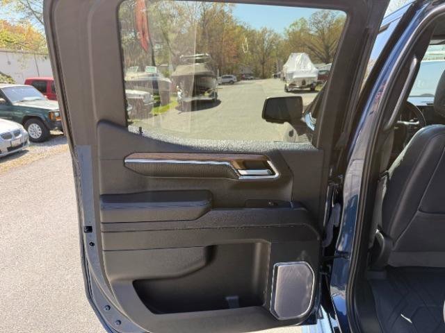 Used 2023 Chevrolet Silverado 1500 High Country w/ High Country Premium Package AWD/4WD image 19