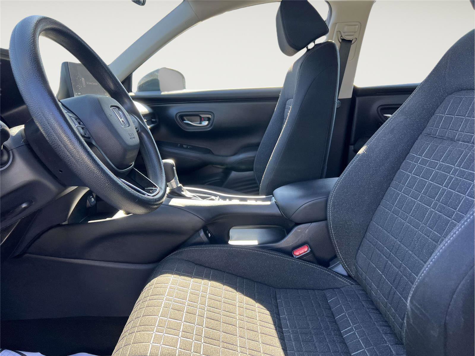 Used 2023 Honda HR-V LX image 18