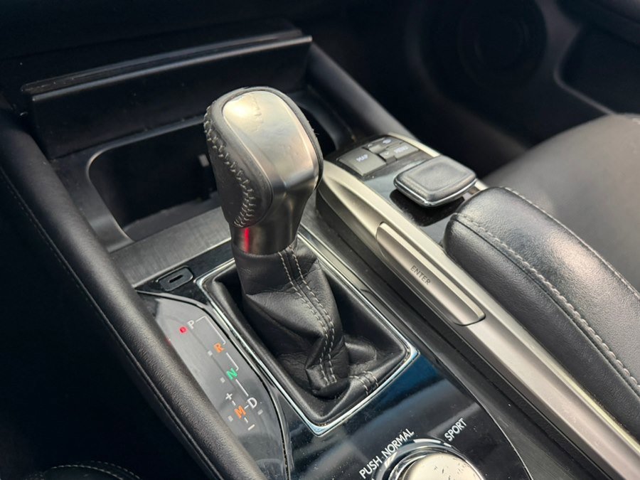 Used 2016 Lexus GS 200t image 40