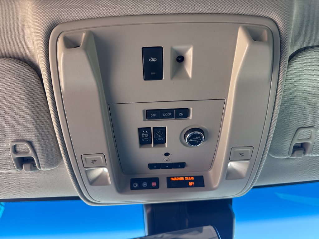 Used 2019 Cadillac Escalade Luxury RWD image 19