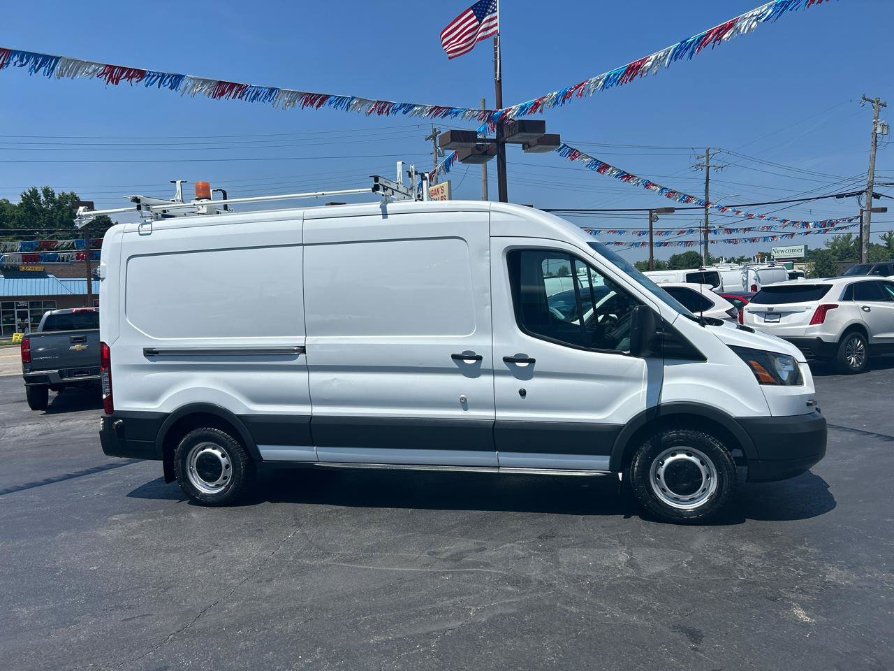 Used 2016 Ford Transit 150 148 Medium Roof RWD image 4