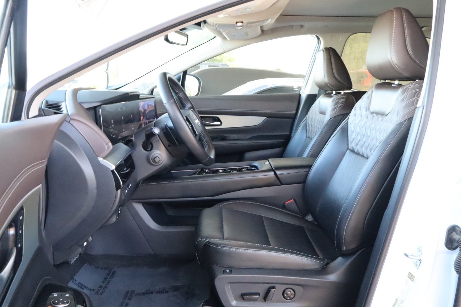Used 2025 Nissan Murano Platinum w/ Cargo Package AWD/4WD image 20