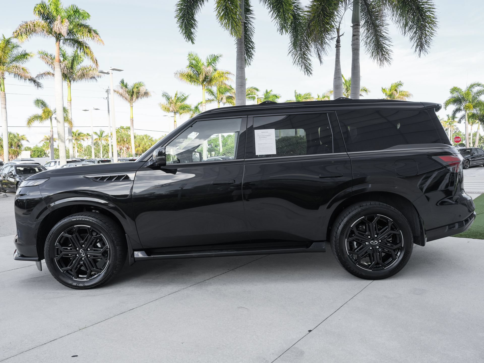 Certified 2026 INFINITI QX80 4WD w/ Sport Exterior Package image 21