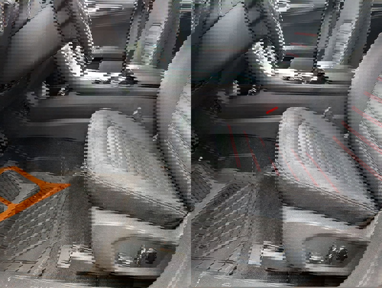 Used 2013 Ford Fusion SE FWD image 14