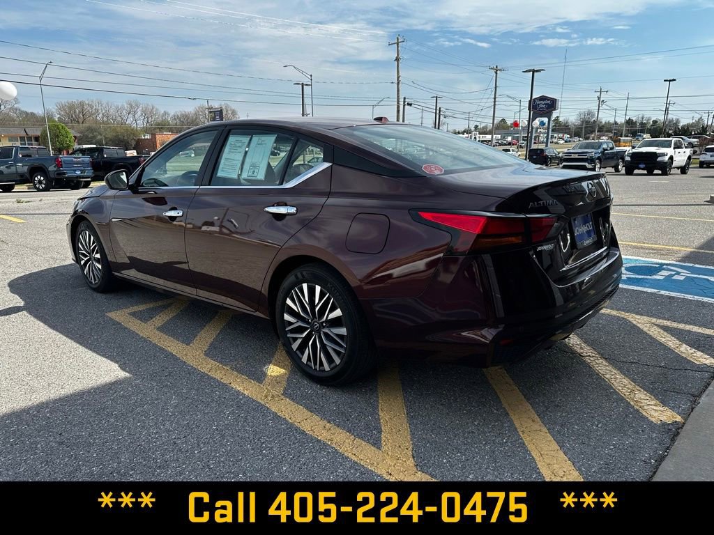 Used 2025 Nissan Altima 2.5 SV image 4