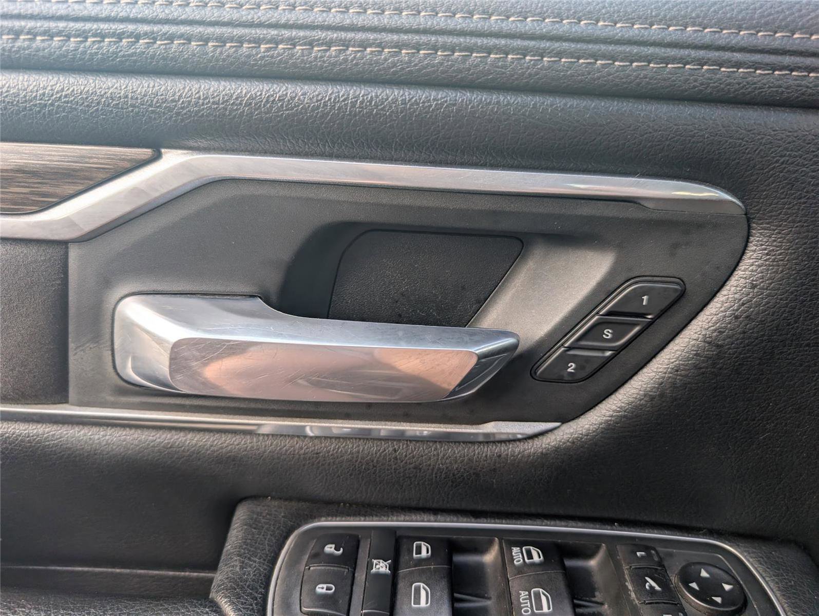 Used 2020 RAM 1500 Laramie image 27