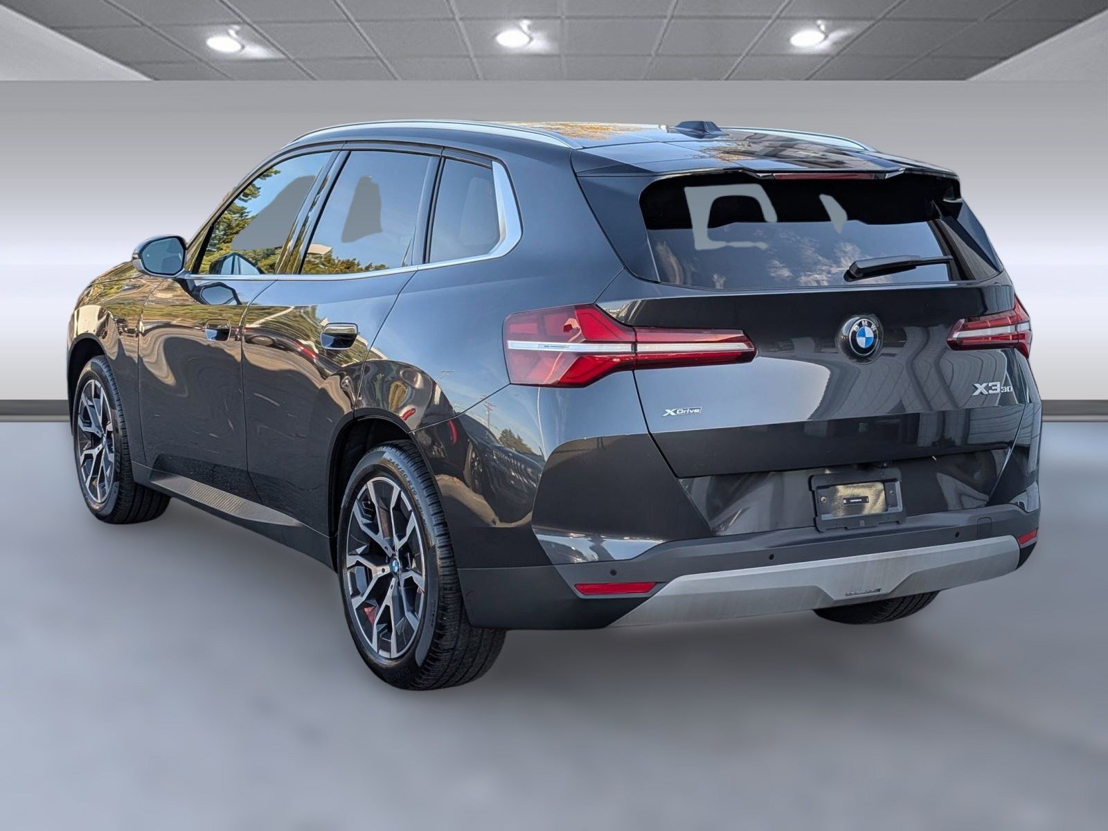 Used 2025 BMW X3 xDrive30i image 3