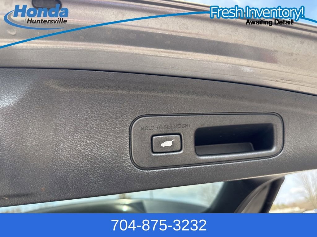 Used 2025 Acura MDX w/ Technology Package image 11