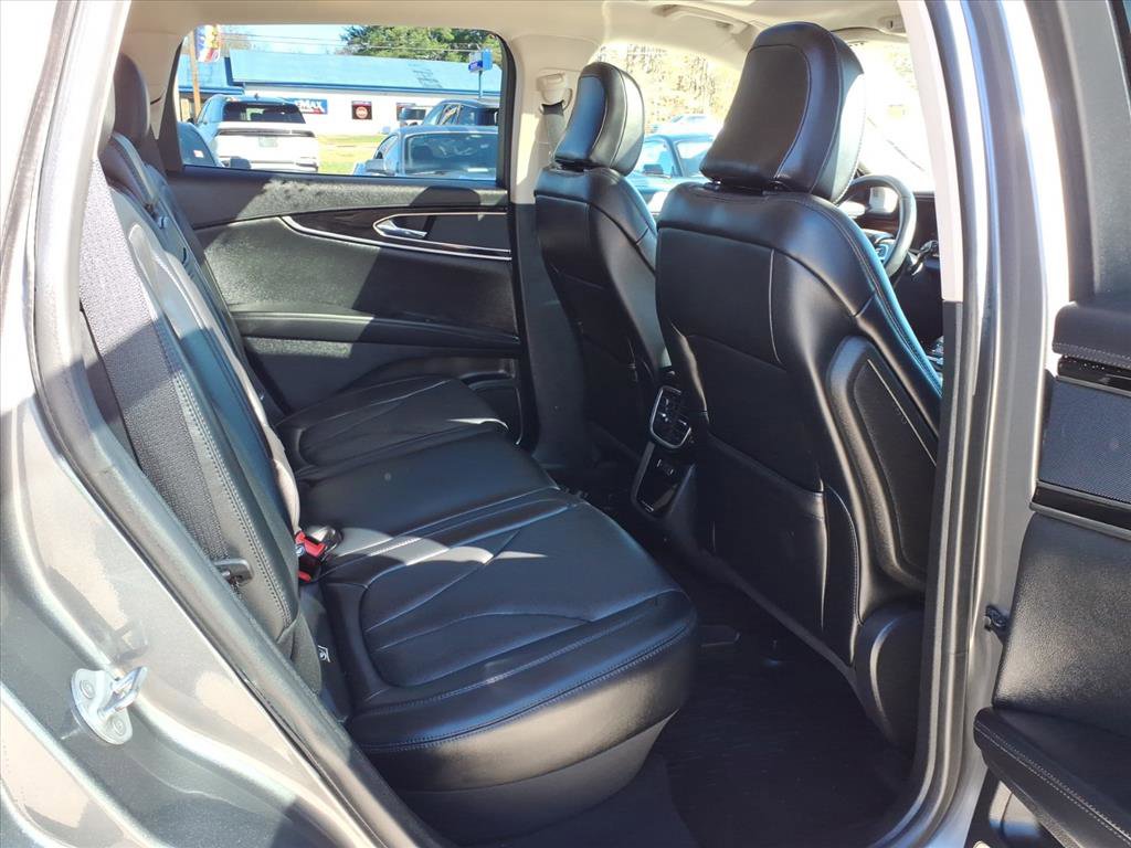 Used 2023 Lincoln Nautilus Reserve w/ Monochromatic Package image 9