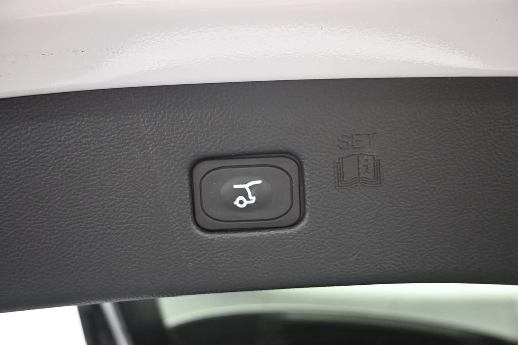 Used 2024 Ford Edge SEL w/ Convenience Package AWD/4WD image 12