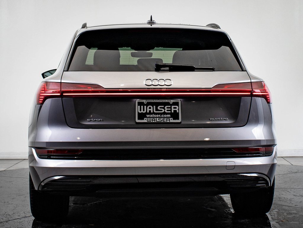 Used 2022 Audi e-tron Premium w/ Convenience Plus Package image 9
