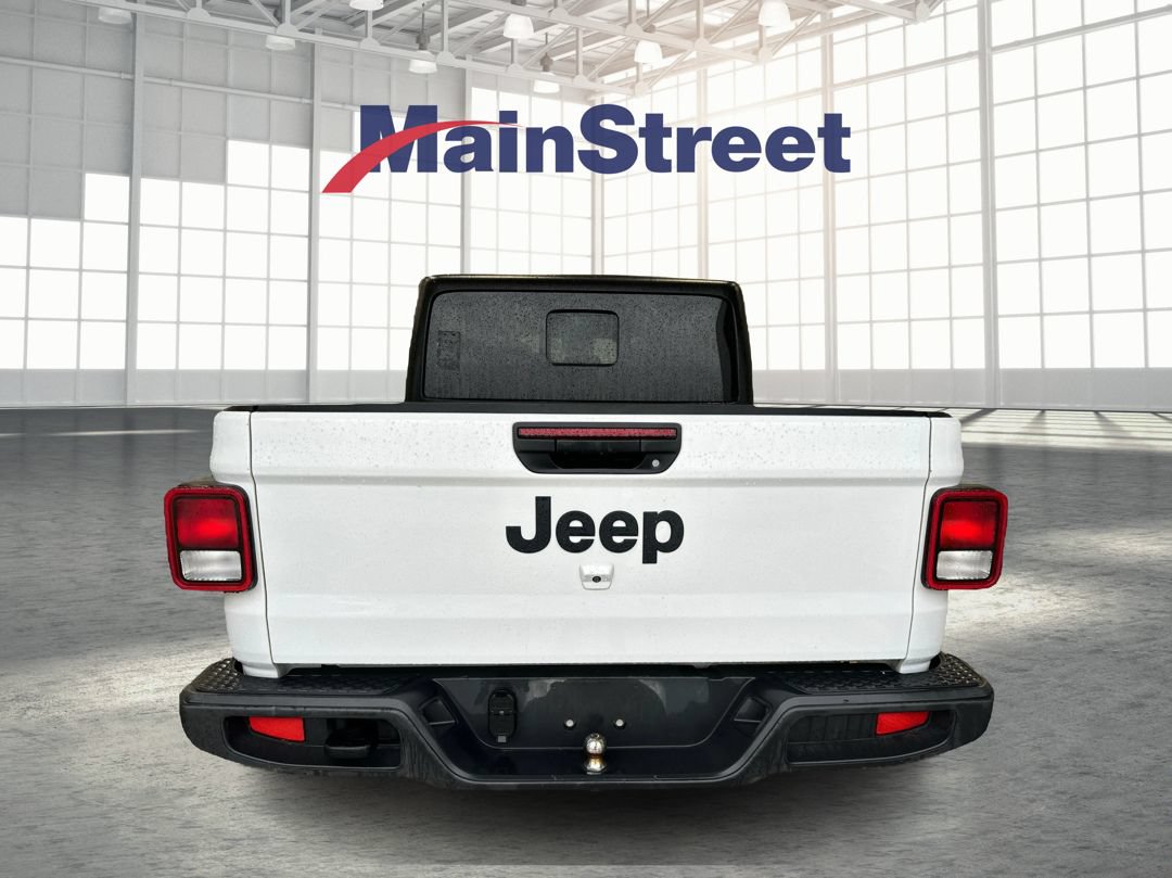 Used 2025 Jeep Gladiator Sport AWD/4WD image 4