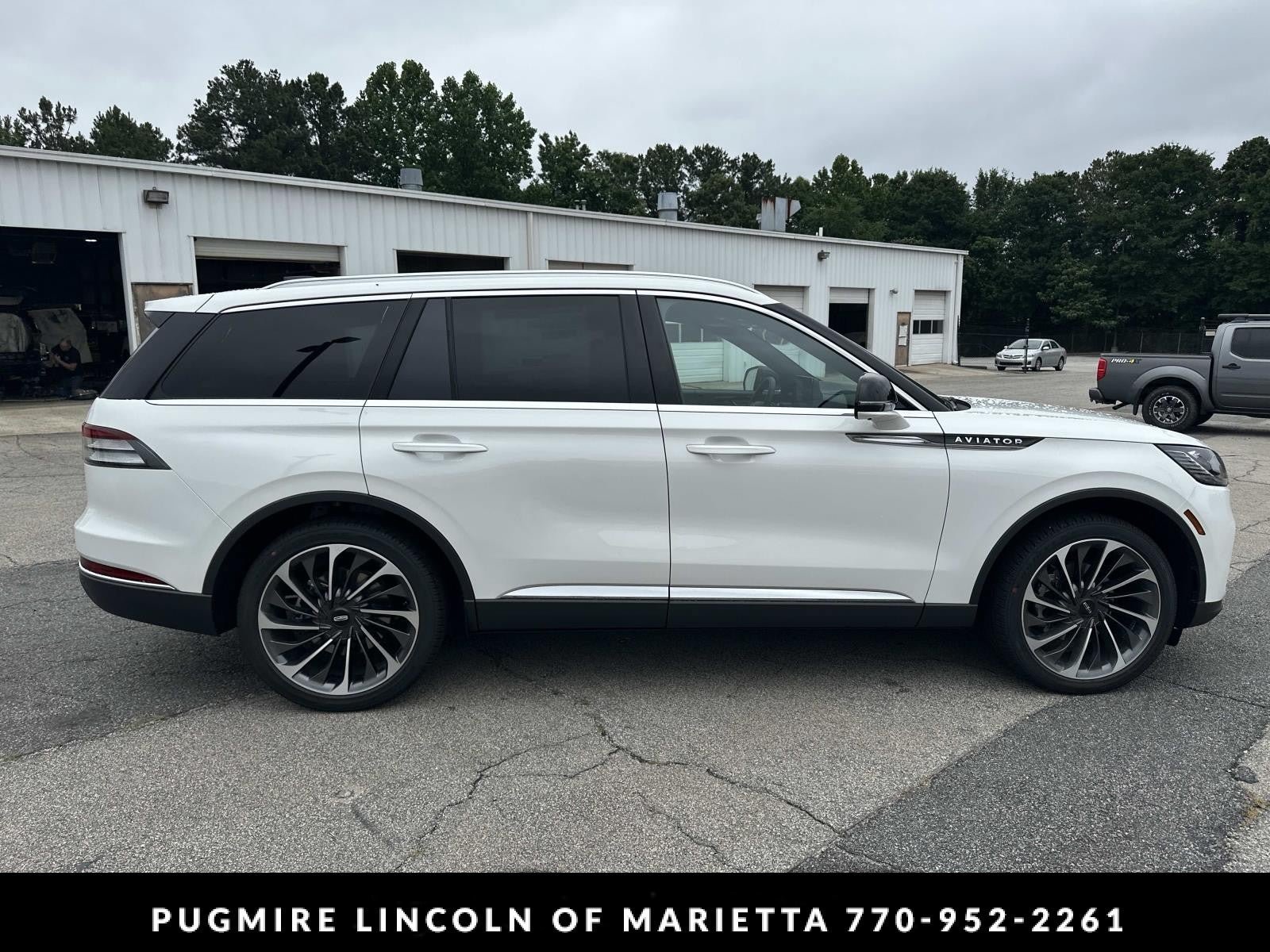 New 2026 Lincoln Aviator Reserve RWD image 8