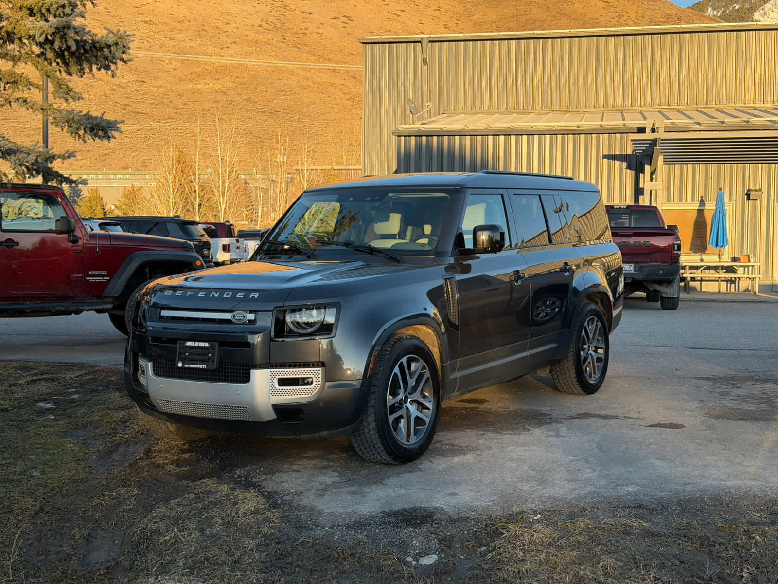 Used 2024 Land Rover Defender 130 S image 2