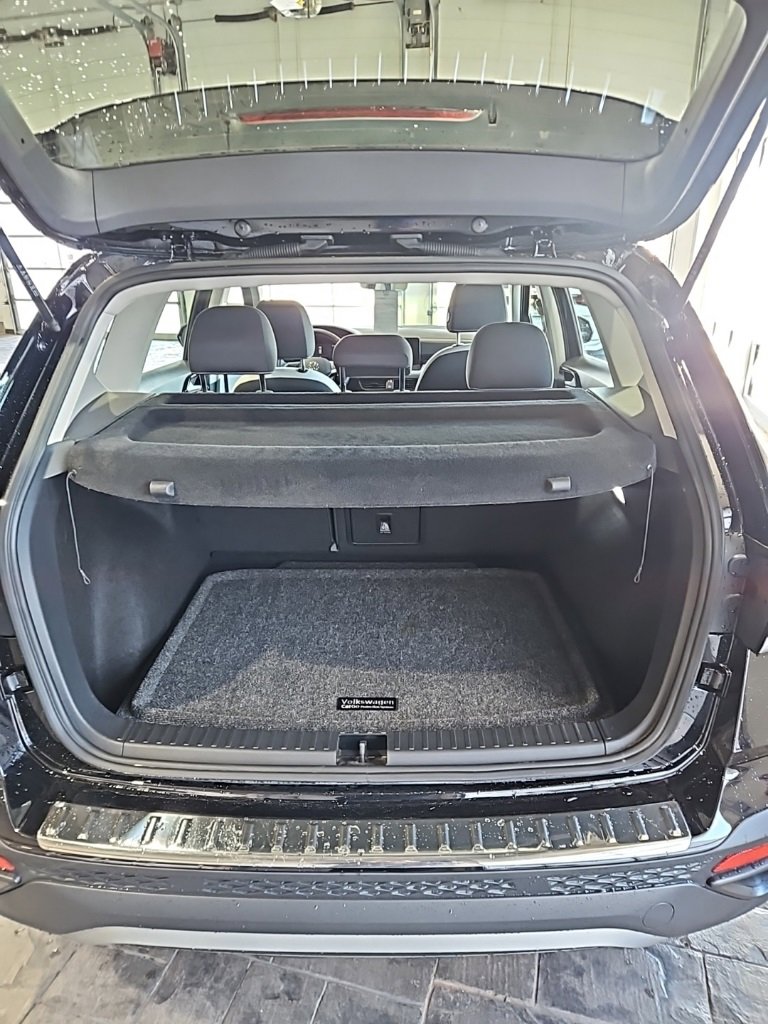 Used 2025 Volkswagen Taos S image 18