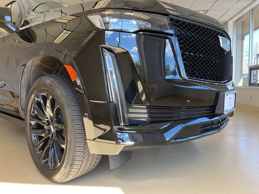 Certified 2024 Cadillac Escalade Sport Platinum w/ LPO, ONYX Package AWD/4WD image 6