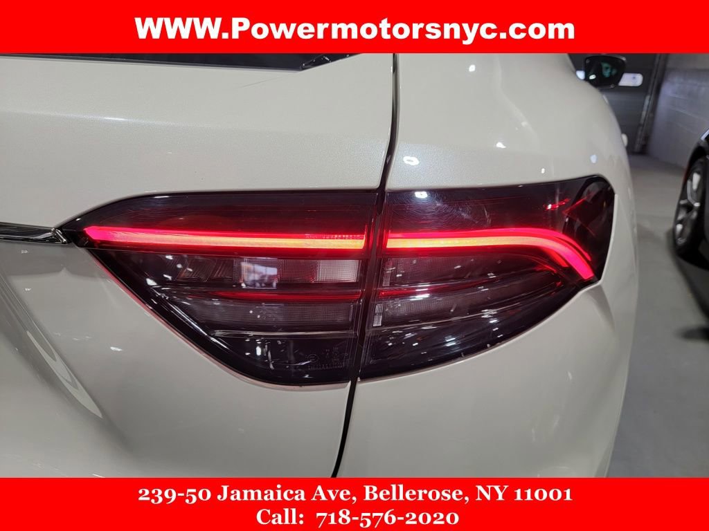 Used 2022 Maserati Levante GT image 8