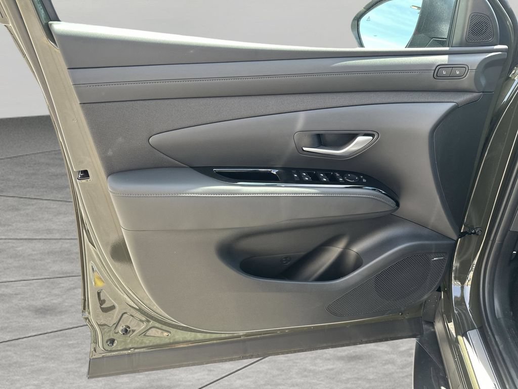 New 2026 Hyundai Tucson Limited FWD image 14