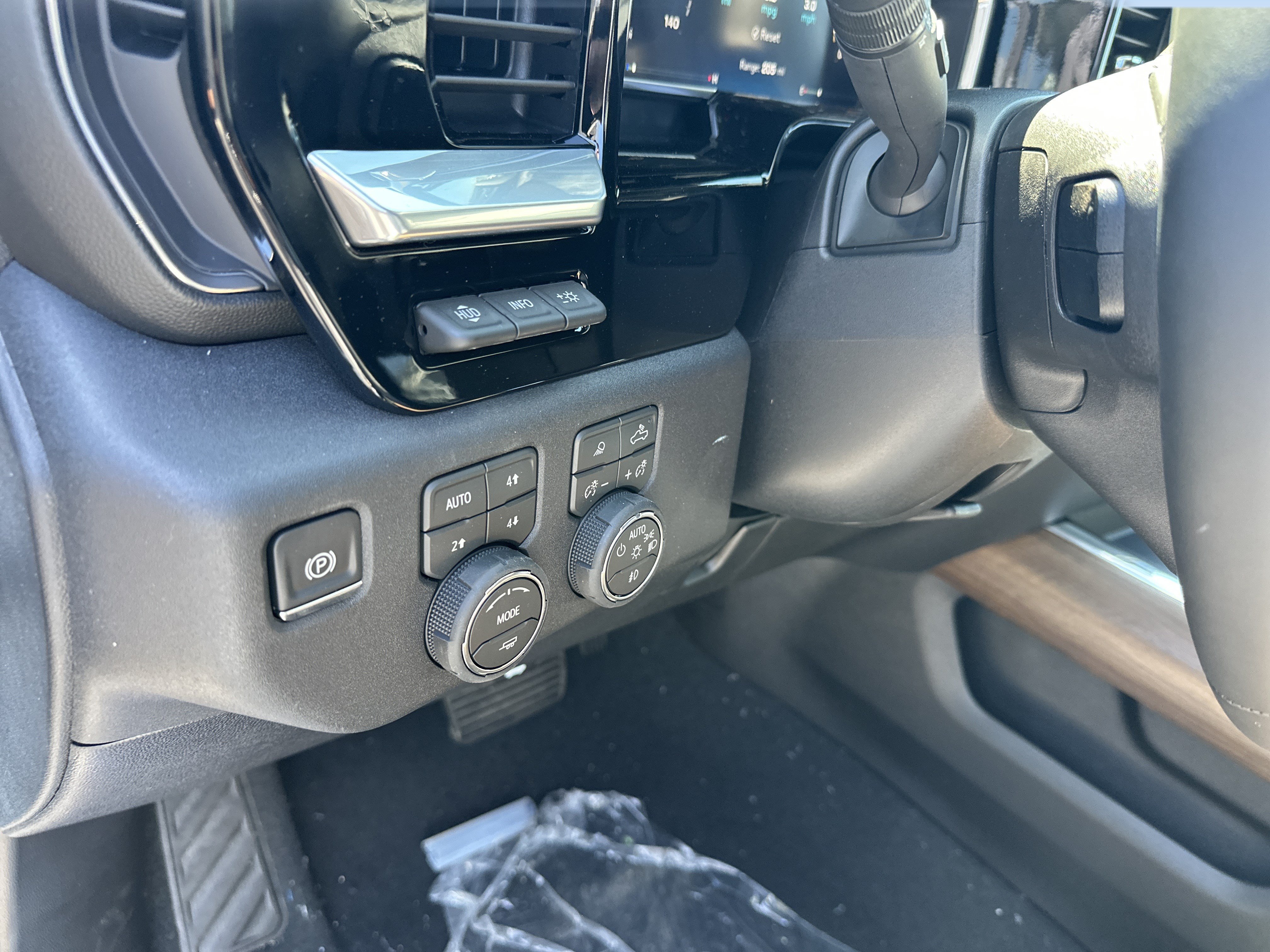 New 2026 Chevrolet Silverado 2500 High Country w/ High Country Premium Package AWD/4WD image 14