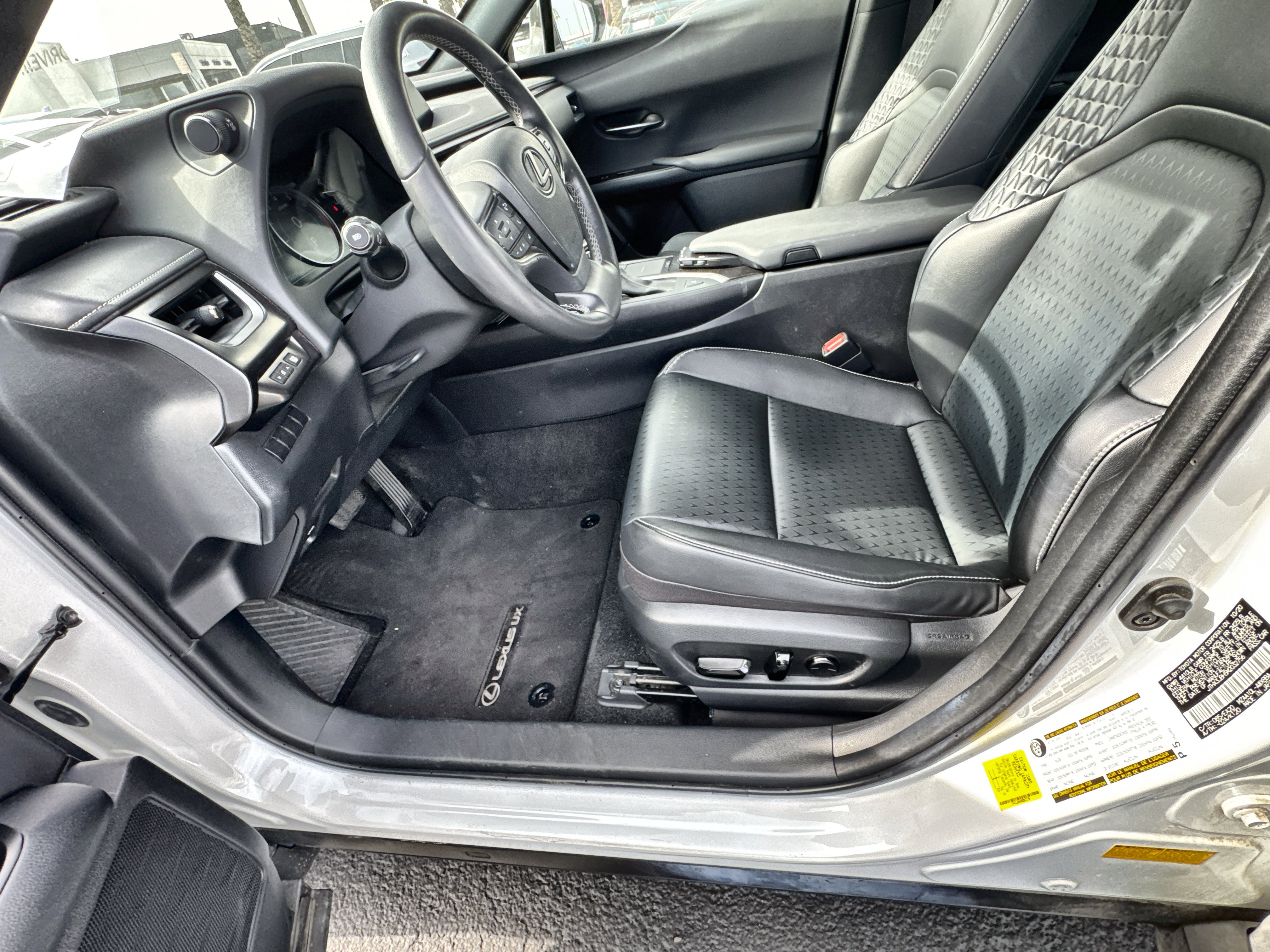 Used 2021 Lexus UX 200 w/ Accessory Package (Z1) image 18