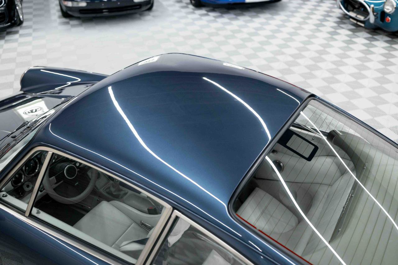 Used 1991 Porsche 911 Carrera image 25