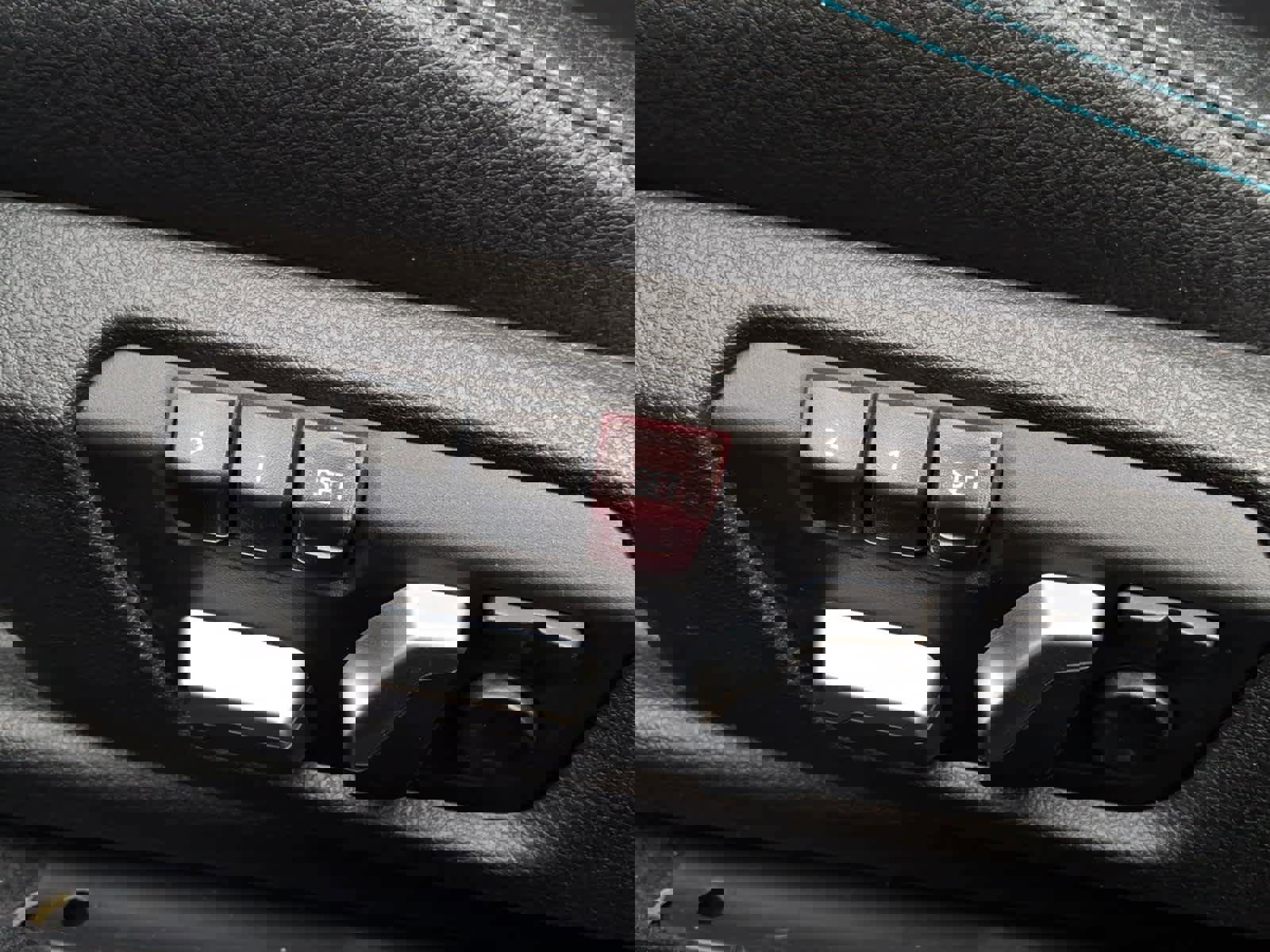 Used 2016 BMW M2 image 31