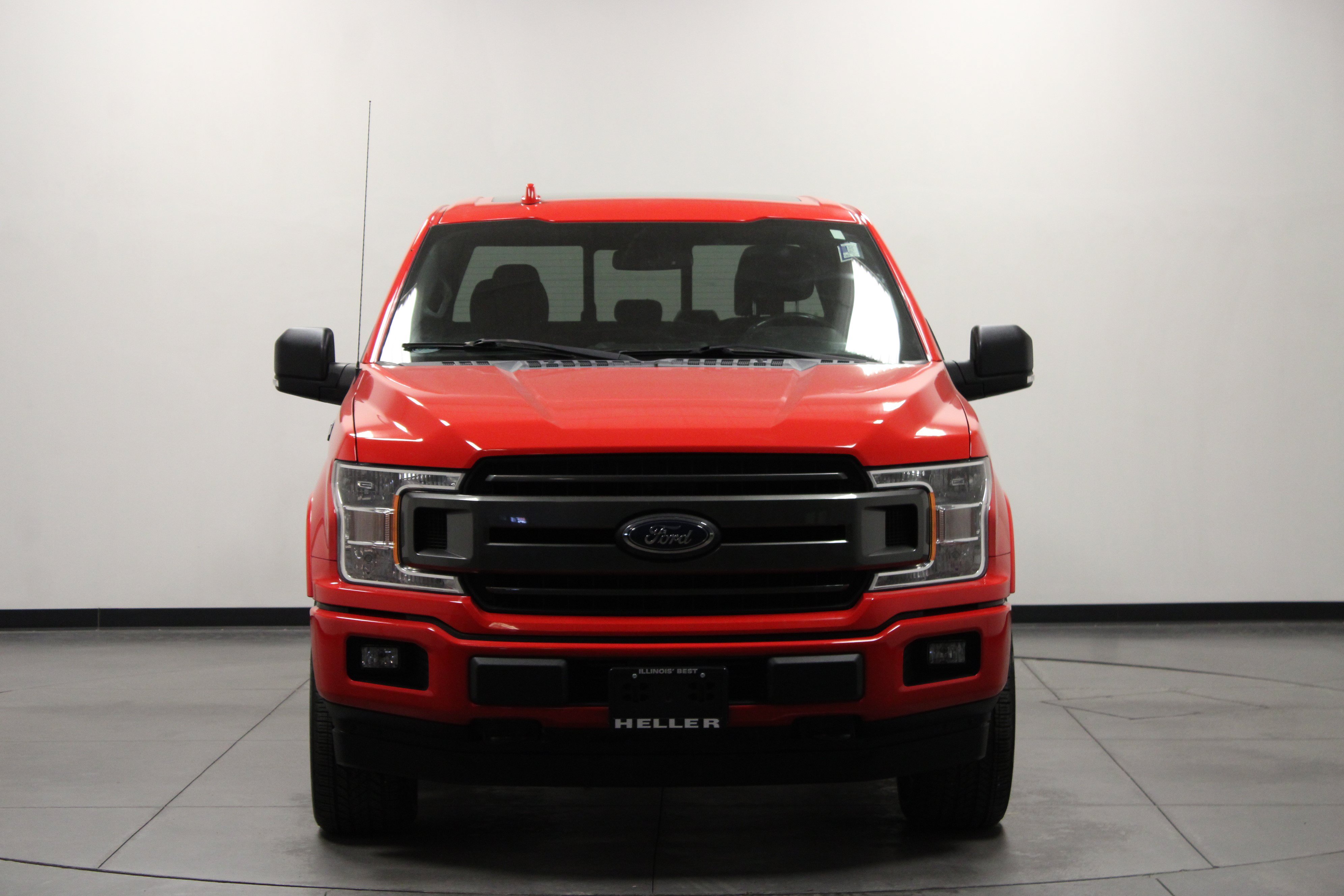 Used 2018 Ford F150 XLT w/ Equipment Group 302A Luxury AWD/4WD image 9