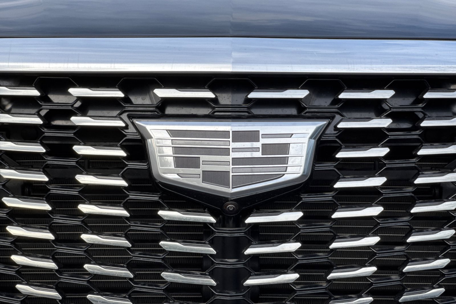 Used 2025 Cadillac XT5 Premium Luxury w/ LPO, Red Accent Package image 43