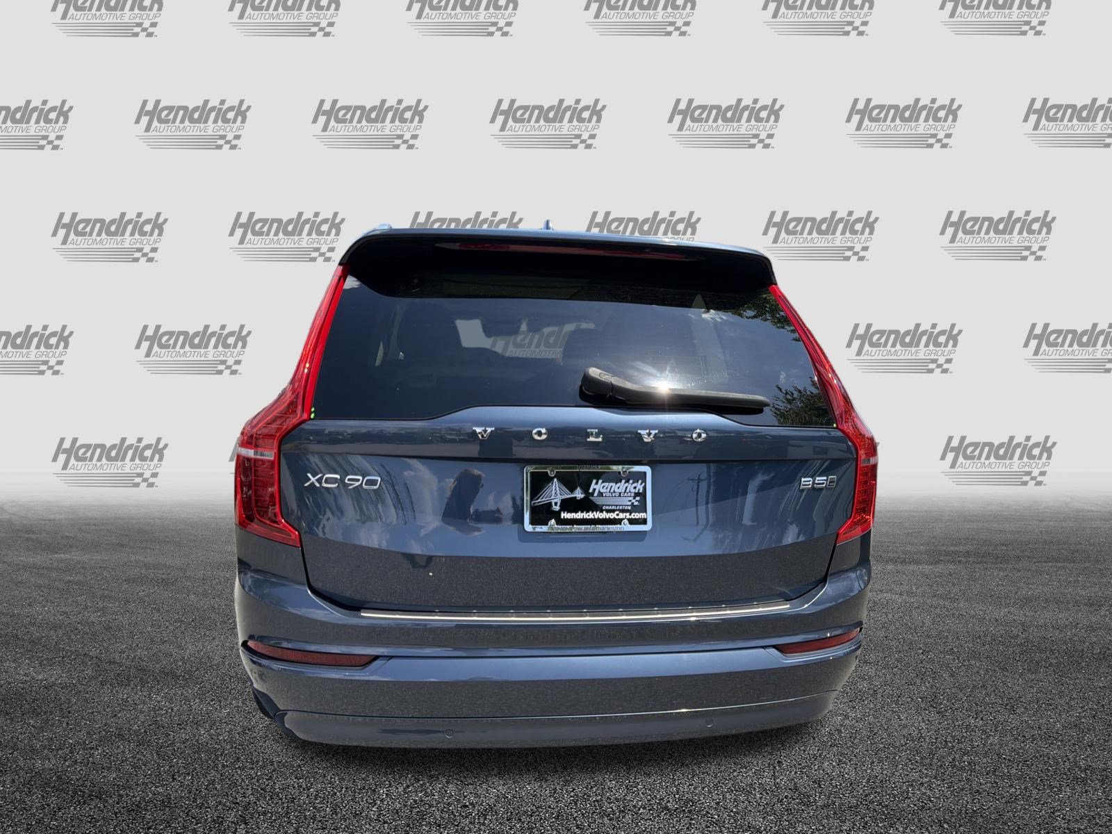 Certified 2023 Volvo XC90 B5 Core w/ Protection Package Premier AWD/4WD image 9