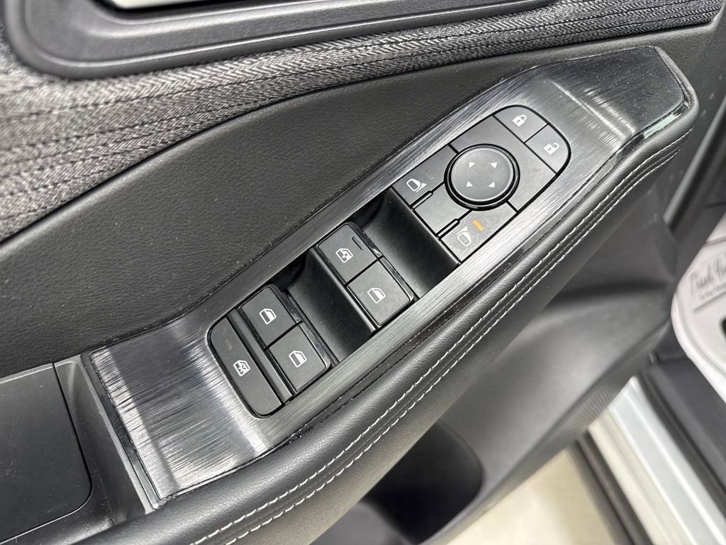 Used 2023 Nissan Rogue SV image 17