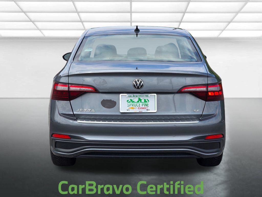 Used 2024 Volkswagen Jetta SE FWD image 16