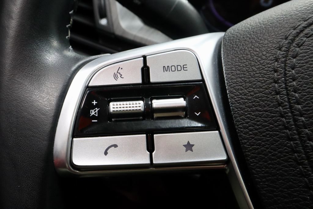 Used 2023 Kia Telluride EX w/ EX Captain's Chair Package image 33