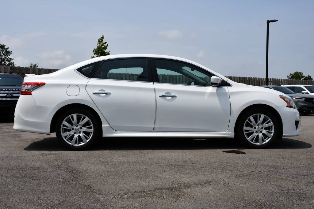 Used 2014 Nissan Sentra SR w/ Premium Package FWD image 10