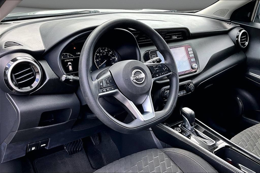Used 2022 Nissan Kicks SV FWD image 17