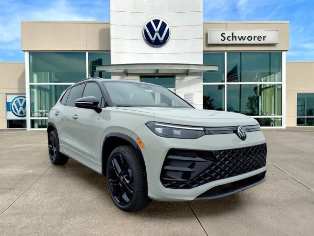 New 2026 Volkswagen Tiguan SE R-Line image 8