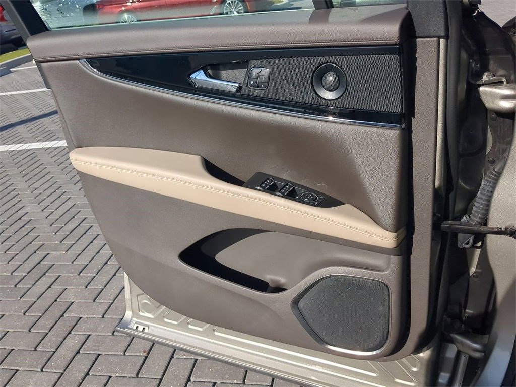 Used 2023 Lincoln Nautilus Reserve w/ Equipment Group 201A image 32