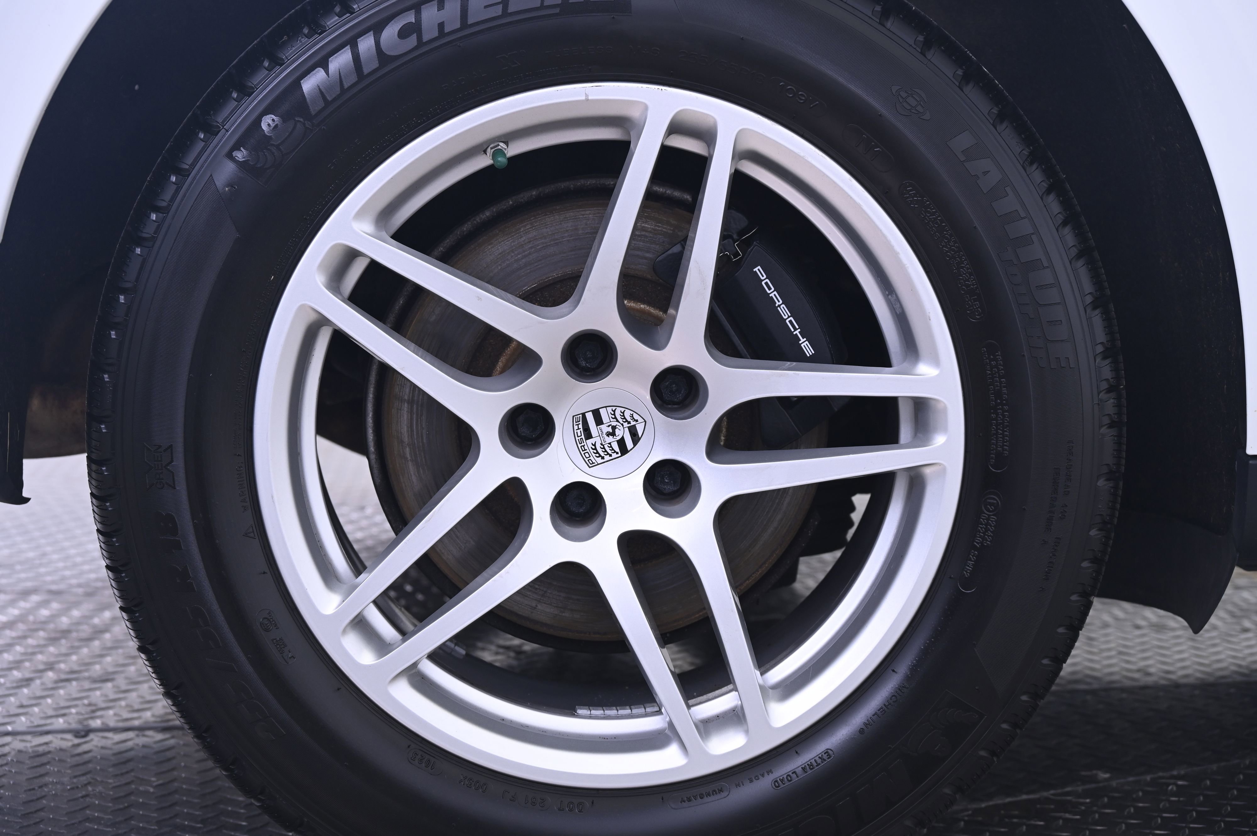 Used 2019 Porsche Macan image 13