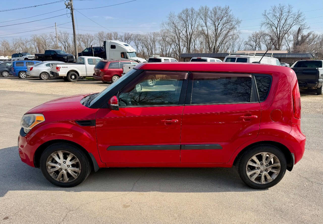 Used 2012 Kia Soul + w/ Audio Pkg image 1