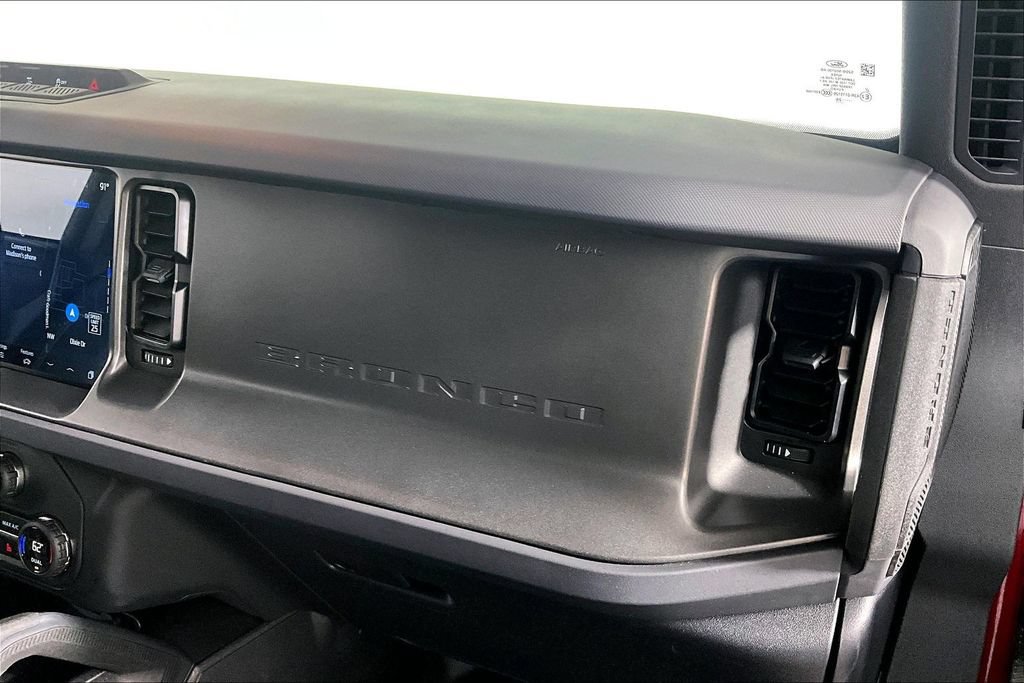 Used 2025 Ford Bronco Badlands AWD/4WD image 16
