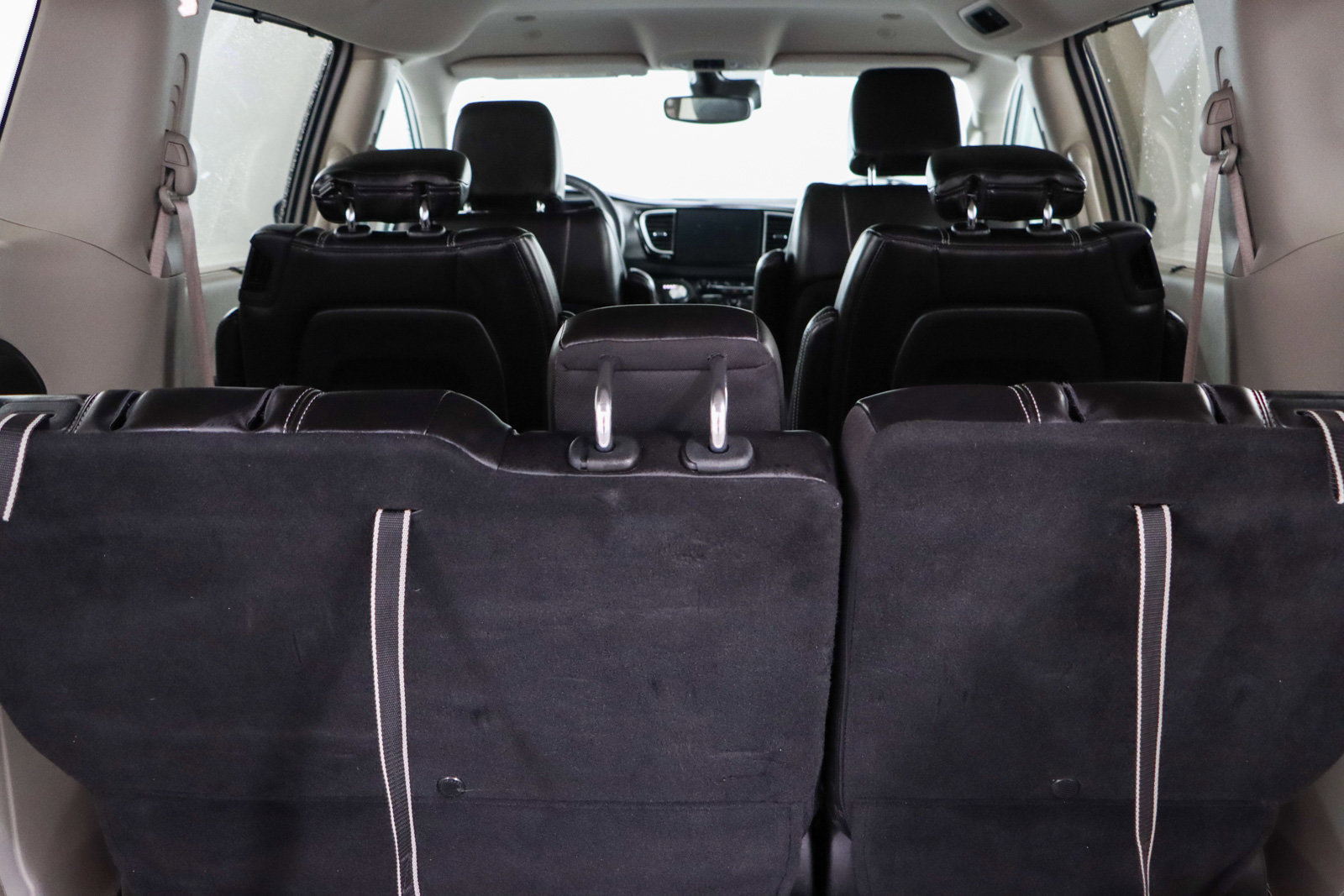 Used 2023 Chrysler Pacifica Touring-L image 30