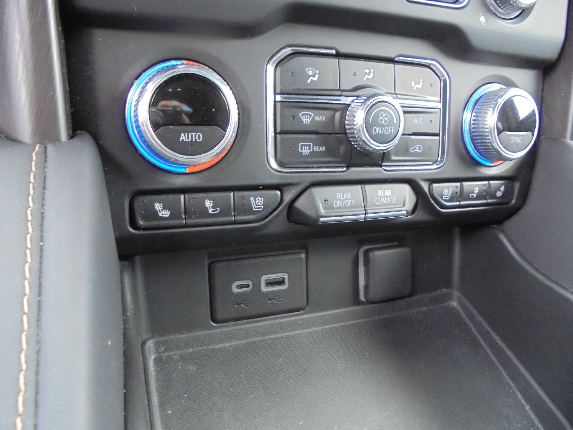 Used 2023 GMC Yukon AT4 w/ LPO, Floor Liner Package image 18