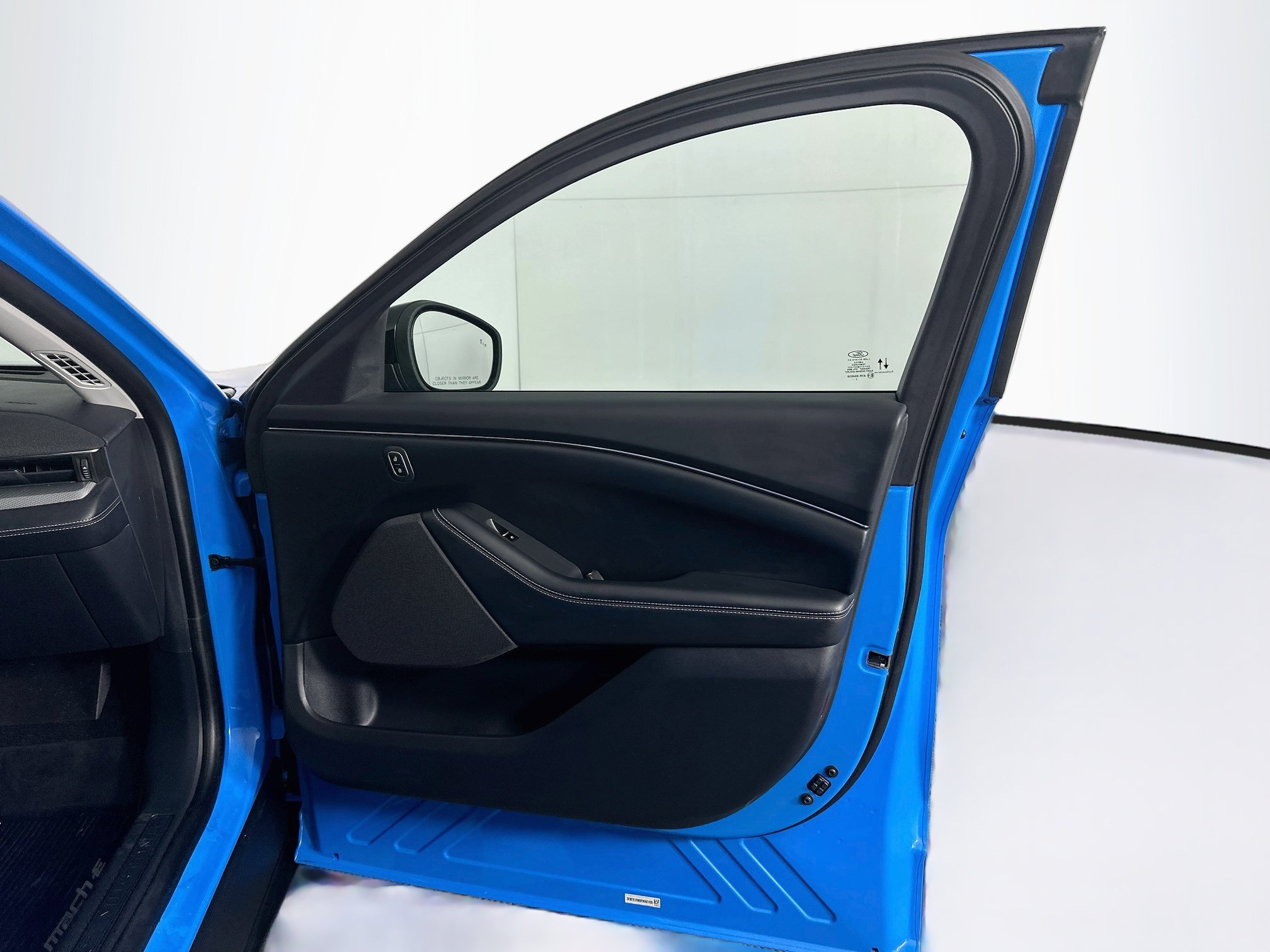 Used 2023 Ford Mustang Mach-E Select RWD image 32