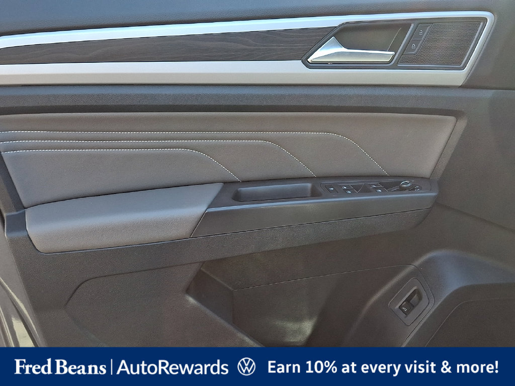 Used 2023 Volkswagen Atlas SE w/ Panoramic Sunroof Package AWD/4WD image 19
